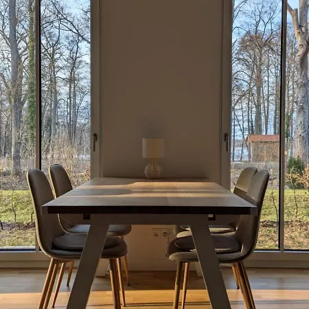 Apartment Modernes Voll Moebliertes Am Mit Garten, Nahe Ber *