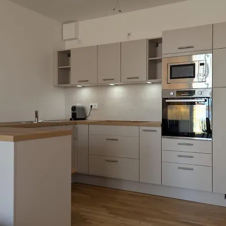 Neue Moderne Grosse Am Mit Terrasse, Garten, Einbaukueche, Badewanne, Dusche, Naehe Berlin Apartment Bestensee