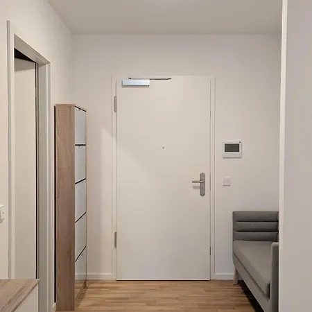 Neue Moderne Grosse Am Mit Terrasse, Garten, Einbaukueche, Badewanne, Dusche, Naehe Berlin Apartment Bestensee