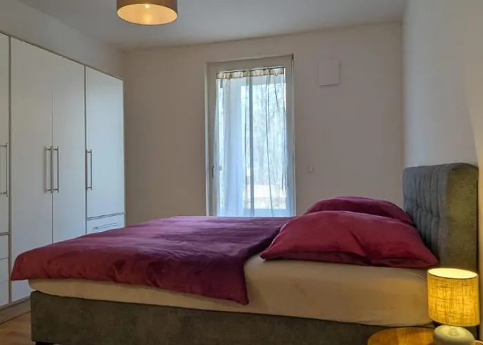 Apartamento Modernes Voll Moebliertes Am Mit Garten, Nahe Ber Bestensee